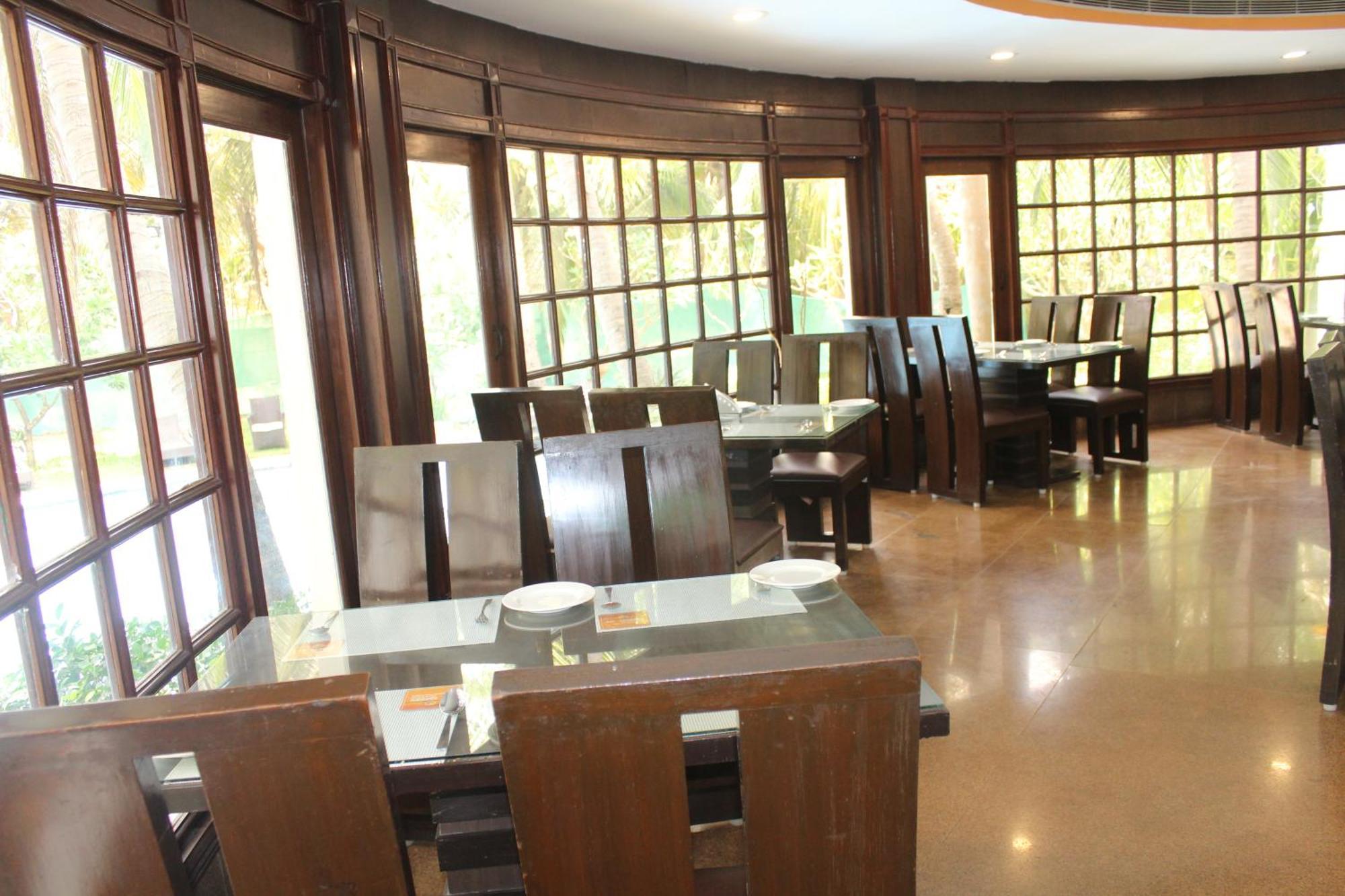 Vedic Village Sriperumbudur Formerly Known As Citrus Hotel Buitenkant foto