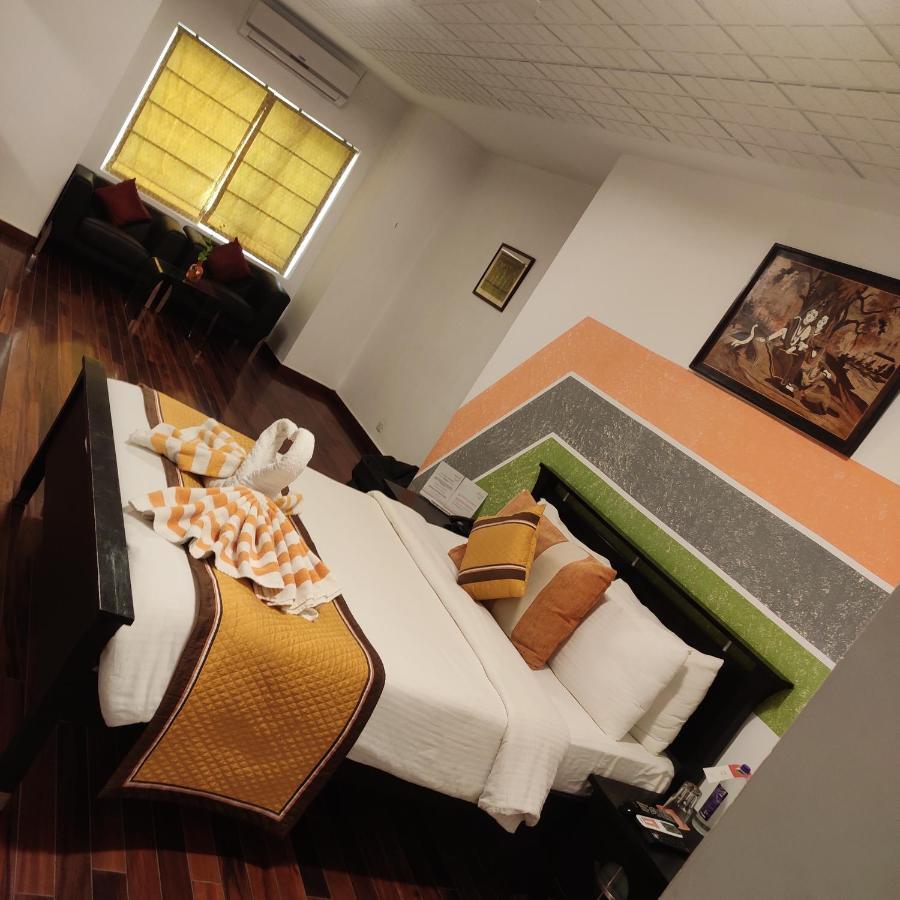 Vedic Village Sriperumbudur Formerly Known As Citrus Hotel Buitenkant foto