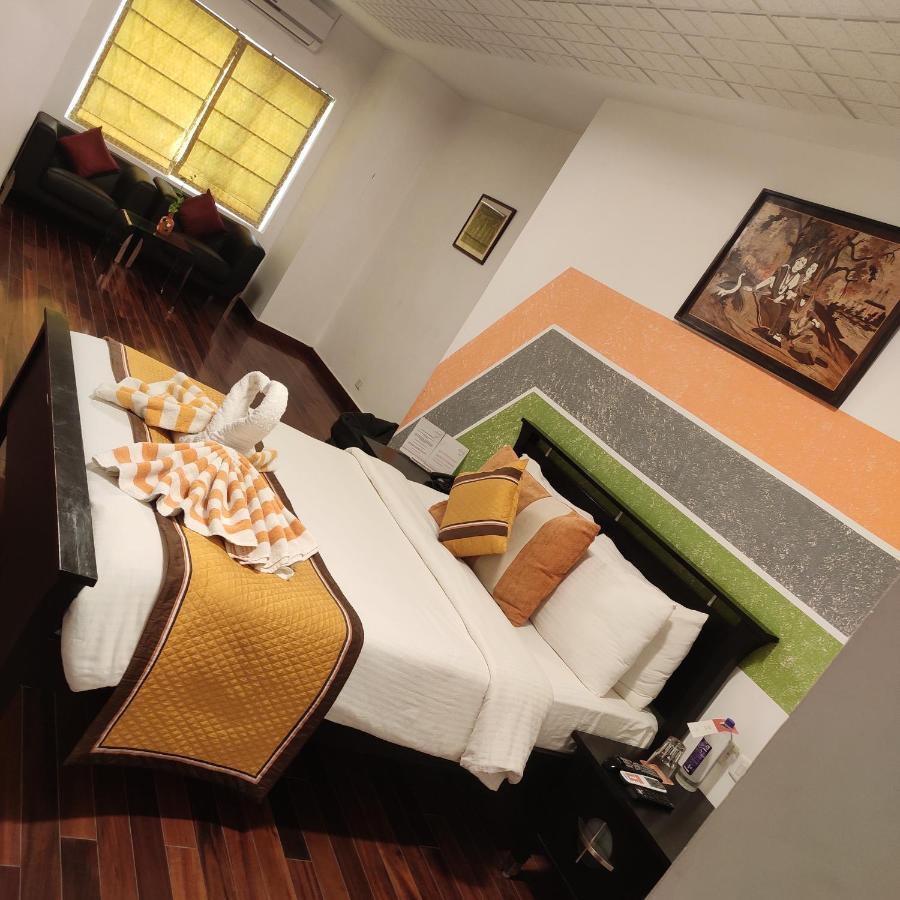 Vedic Village Sriperumbudur Formerly Known As Citrus Hotel Buitenkant foto