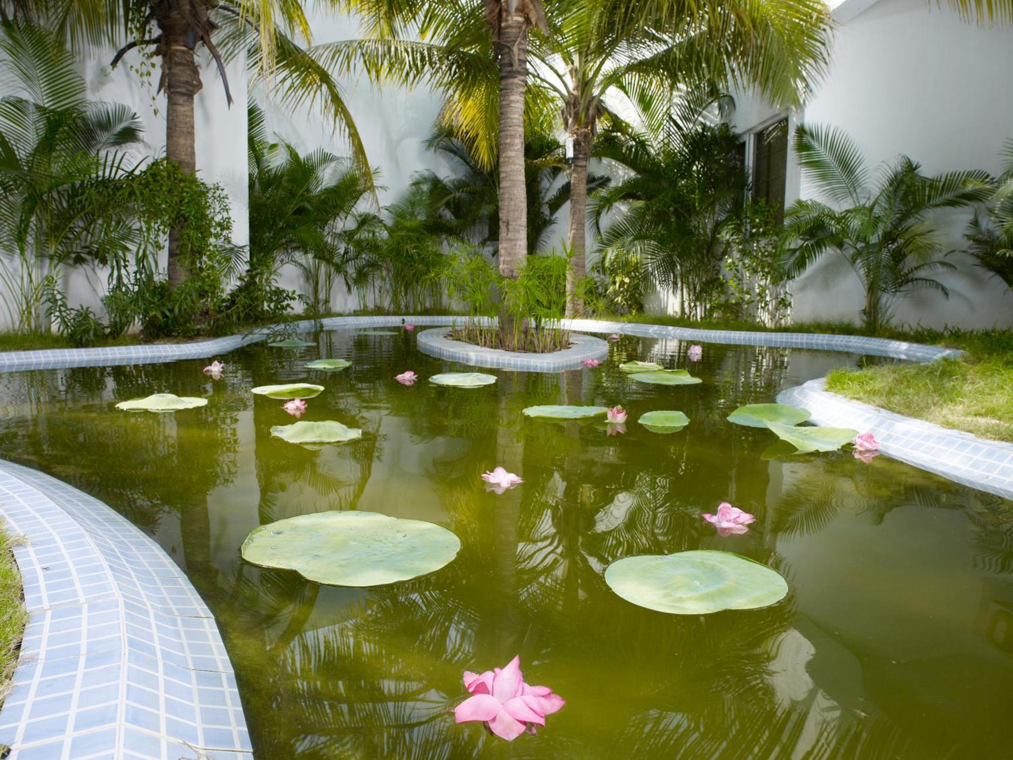 Vedic Village Sriperumbudur Formerly Known As Citrus Hotel Buitenkant foto