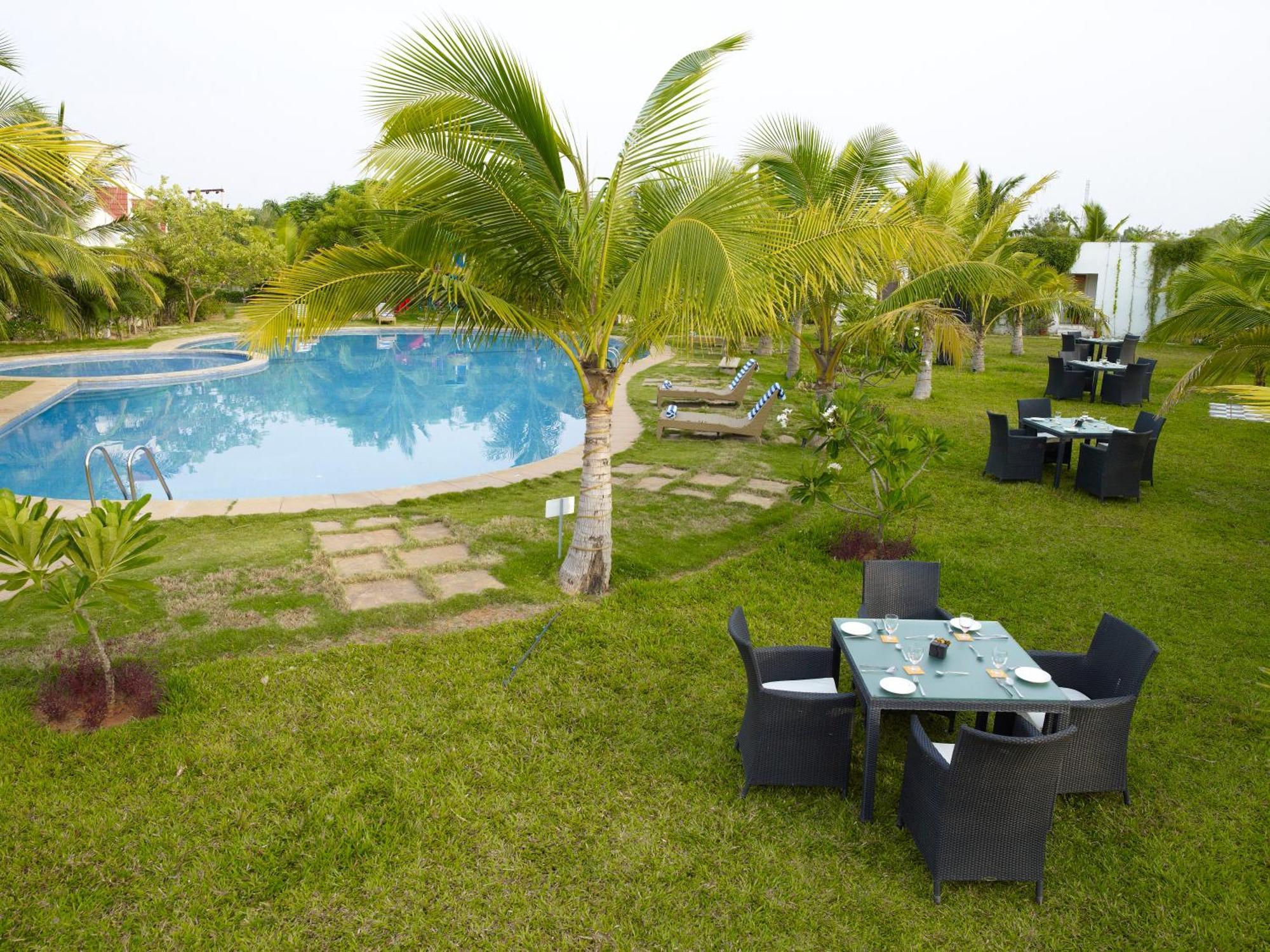 Vedic Village Sriperumbudur Formerly Known As Citrus Hotel Buitenkant foto